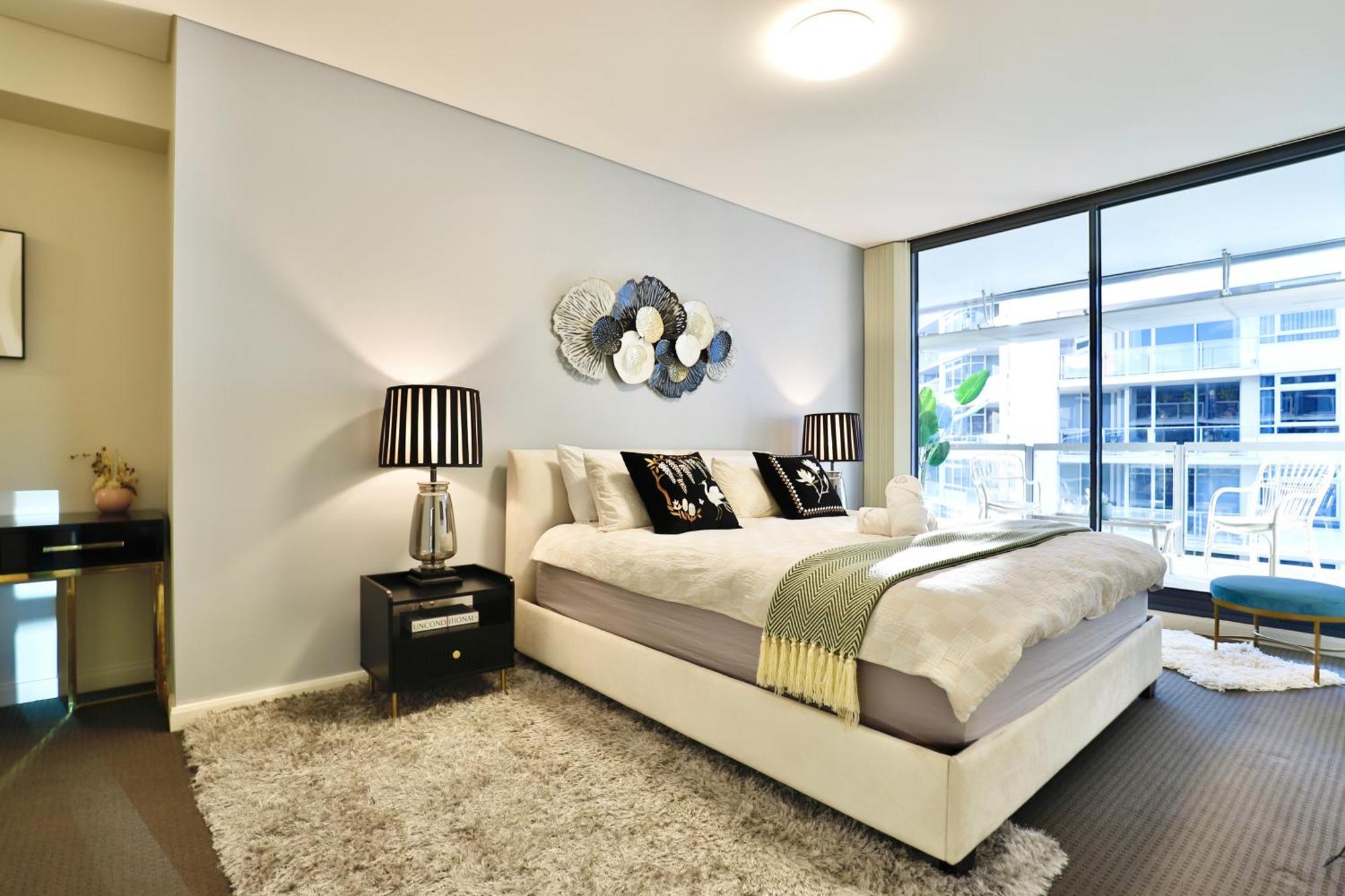 Apartment Urban Oasis - Views - Parking - Ease *