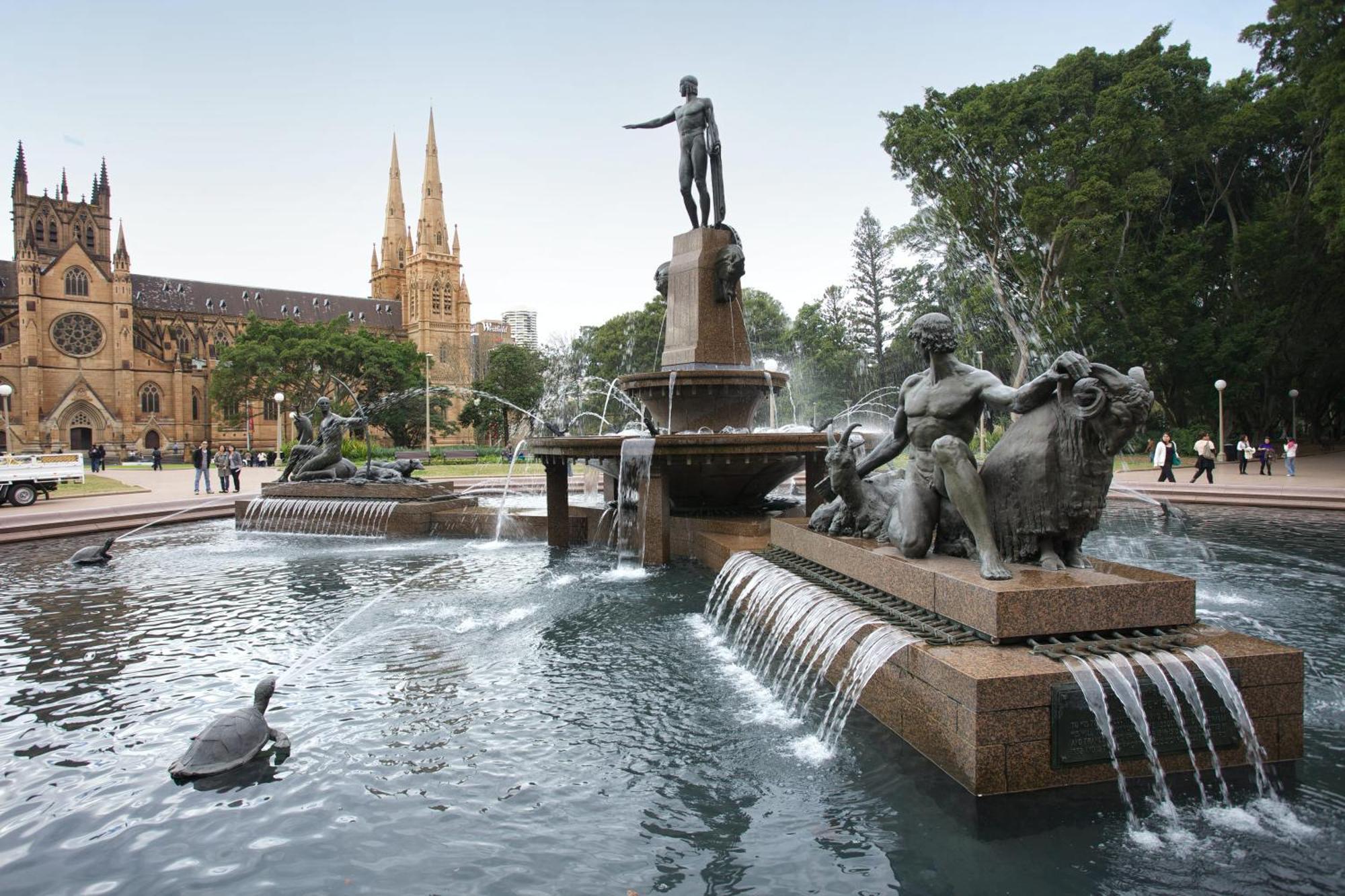 Urban Oasis - Views - Parking - Ease Apartment Sydney