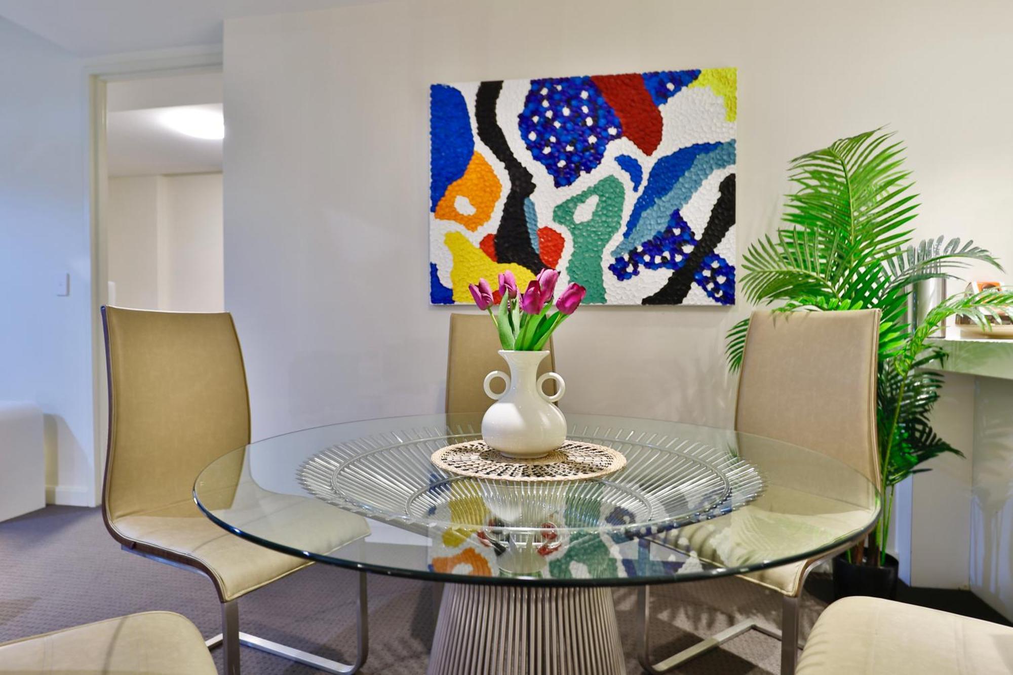 Apartment Urban Oasis - Views - Parking - Ease Sydney