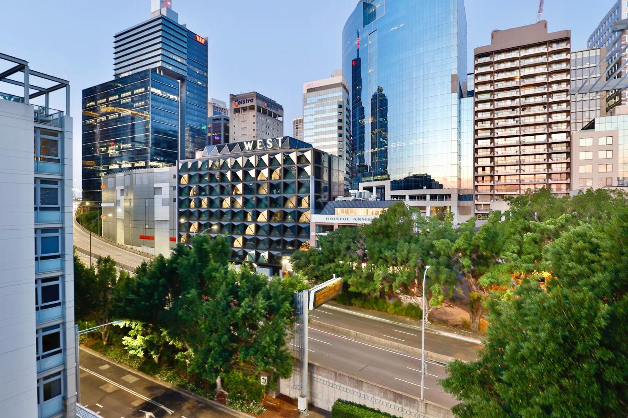 Urban Oasis - Views - Parking - Ease Sydney