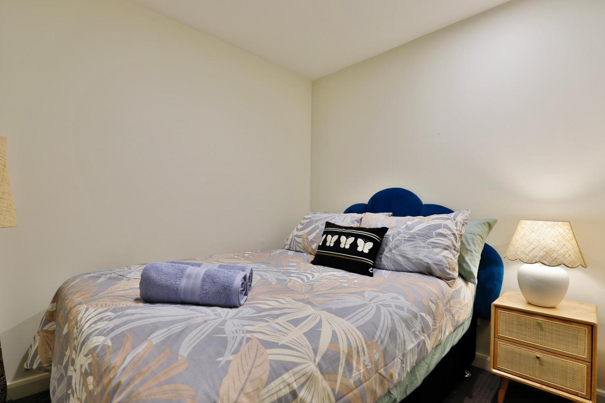 Urban Oasis - Views - Parking - Ease Apartment